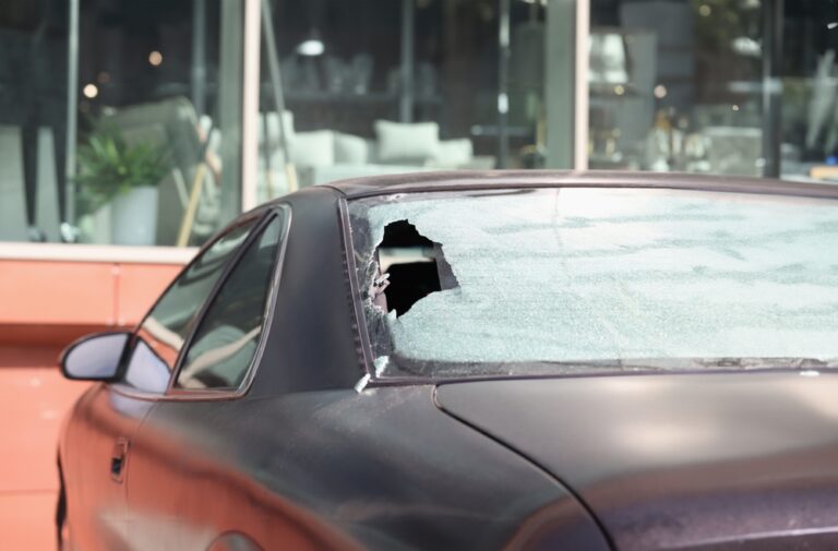 Broken rear windscreen before replacement