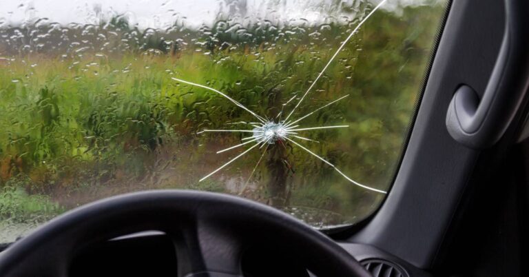 Large crack in BMW windscreen damage before replacement